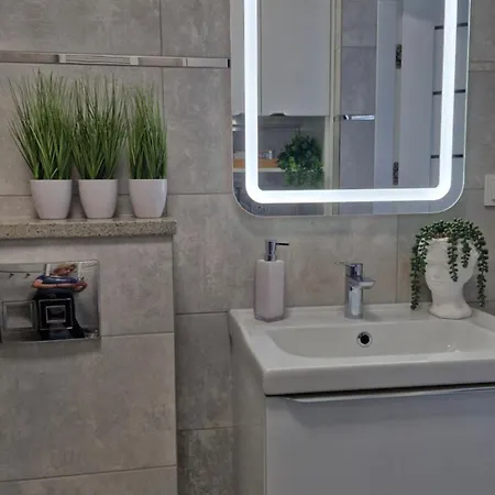 Apartment Elite 1 Jezyce- Baranczaka 1 *