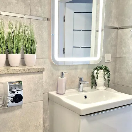 Apartment Elite 1 Jezyce- Baranczaka 1 *